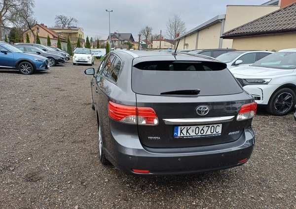 Toyota Avensis cena 32999 przebieg: 299000, rok produkcji 2013 z Czerniejewo małe 172